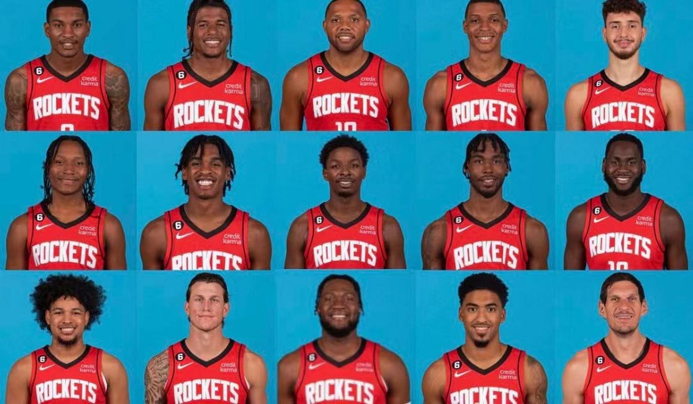 半场战报：都灵1-1科莫，弗拉希奇点射，阿达伊建功（半场比分：都灵1-1科莫，弗拉希奇点球命中，阿达伊破门）