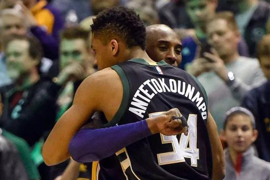 中超客场霸主！2025赛季客场积分榜揭晓，海港35分领跑，冠军当之无愧（2025中超客场榜出炉：海港以35分登顶，冠军实至名归）