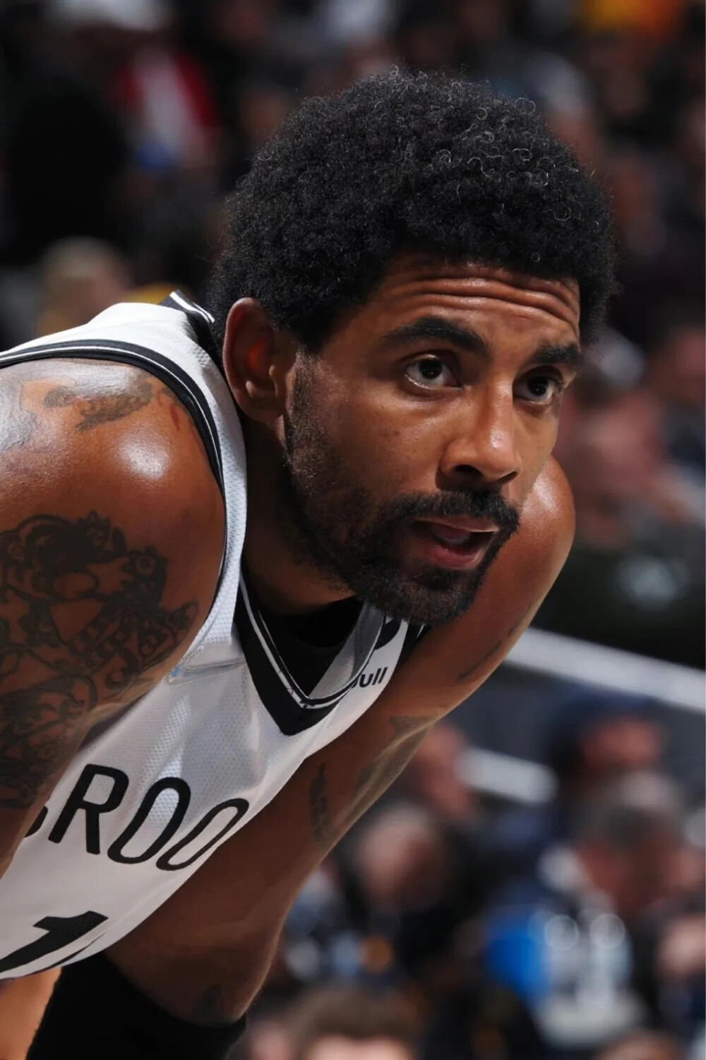 状态低迷！狄龙全场16中4，正负值-47（手感不佳！狄龙全场16投仅4中，正负值-47）