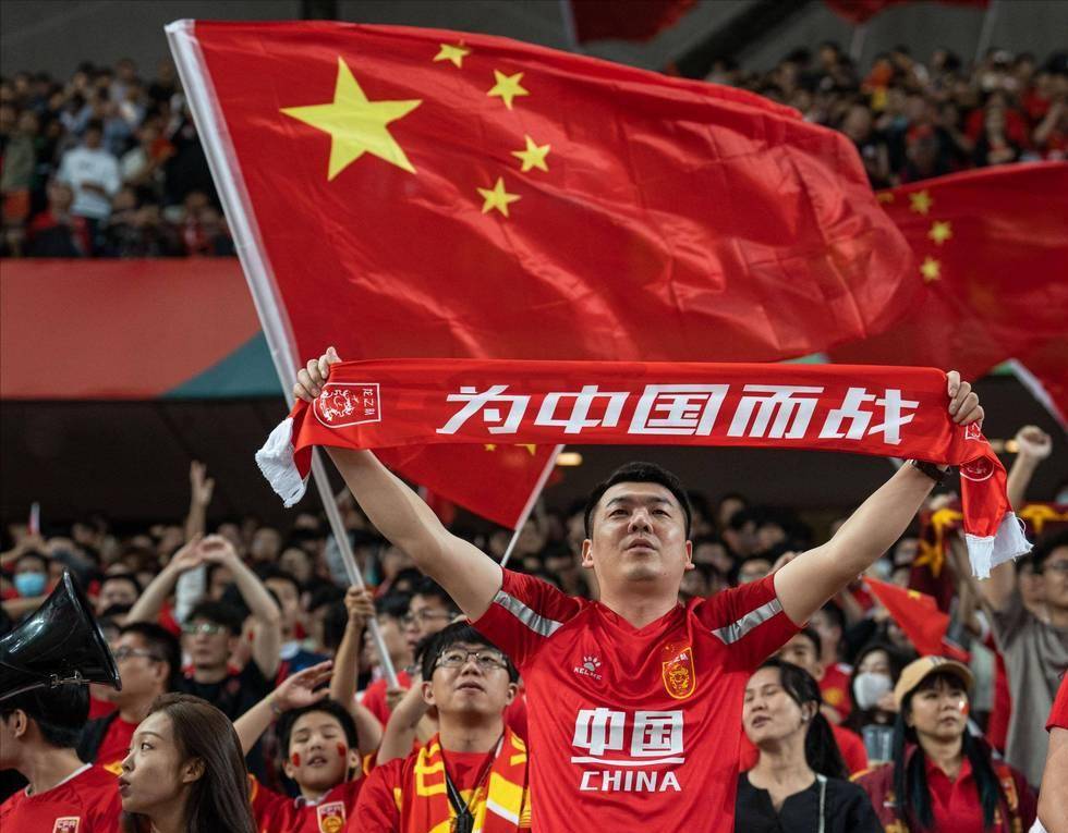 罗马诺：国米正和热那亚谈卡尔博尼未来，球员可能冬窗回国米（罗马诺：国米与热那亚商谈卡尔博尼去留，球员或于冬窗回归国米）