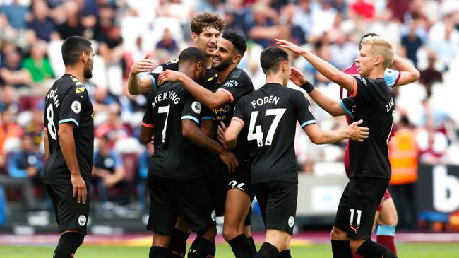 “苏超”赛季最佳阵容公布，马宁获裁判员纪念奖（苏超赛季最佳阵容揭晓，马宁获颁裁判员纪念奖）