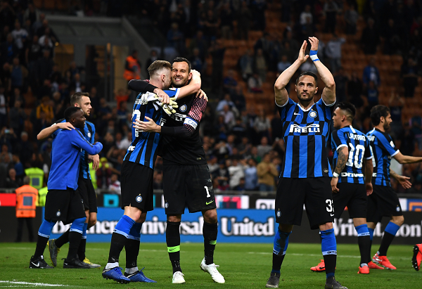 迪马济奥：米兰可能对锋线进行补强，希门尼斯离队是必要条件（迪马济奥：米兰有意补强锋线，前提是希门尼斯先离队）