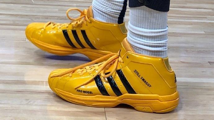 官方：斯坦科维奇从莫斯科斯巴达下课；事前曾用三种语言攻击记者（官方宣布：斯坦科维奇被解任莫斯科斯巴达主帅，此前曾以三种语言怒怼记者）