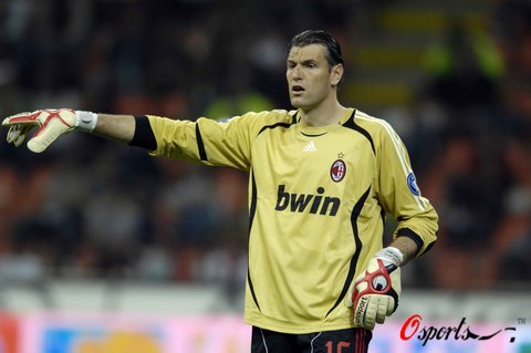 意媒：此前因流感缺阵的博尼尚未恢复训练，不确定能否踢意杯（意媒：博尼流感后尚未复训，能否出战意杯存疑）