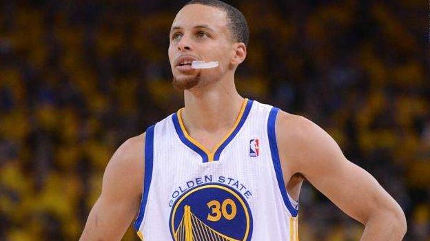 手感一般！伦纳德全场投篮21中7，得到21分6板5助2断（状态平平！伦纳德21投7中，拿下21分6篮板5助攻2抢断）