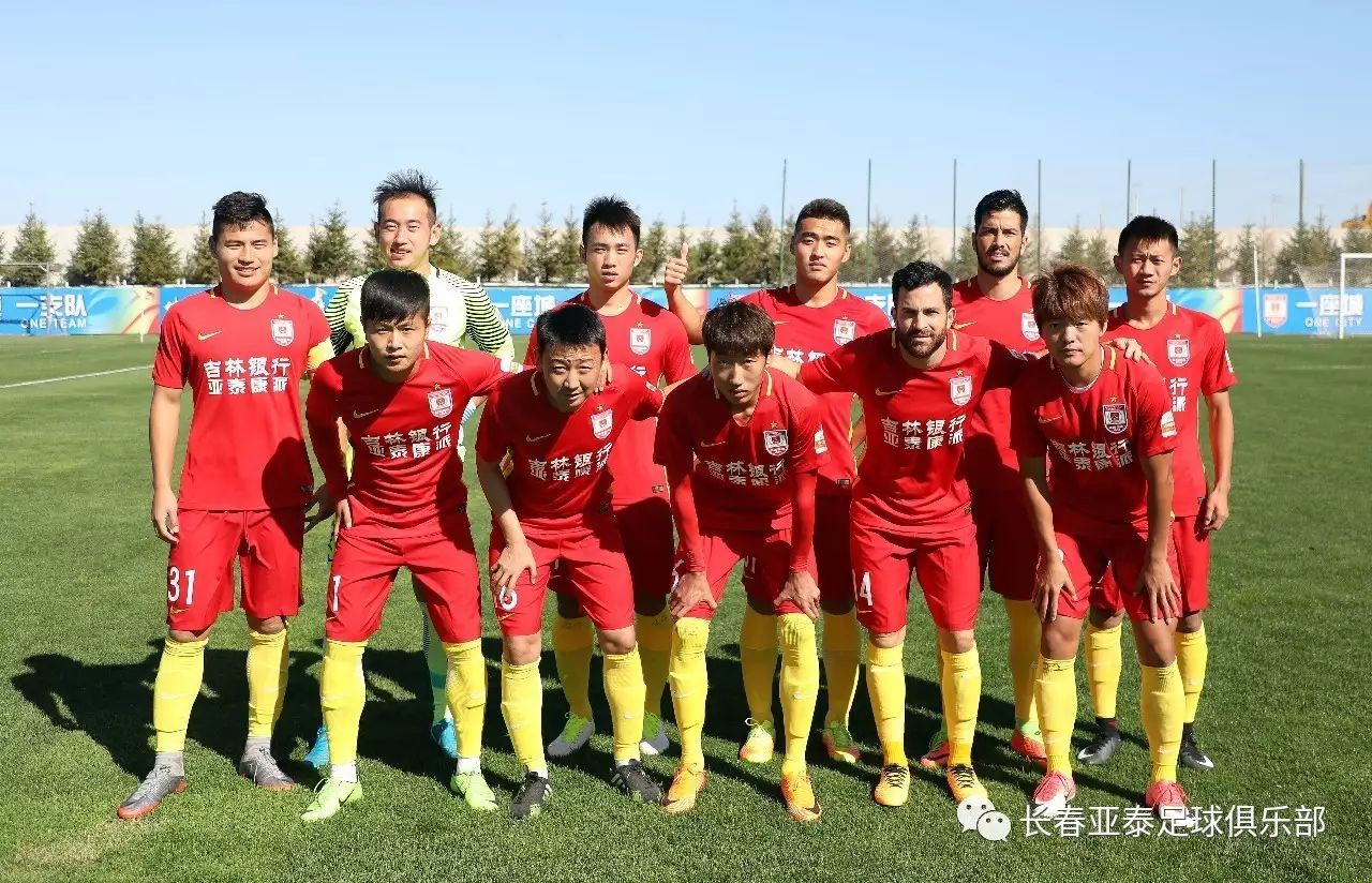 本赛季，大连可为成功冲乙，可为俱乐部发布了官方纪录片《因你可为 伴我前行》，致敬大连可为第十二人。（本赛季冲乙告捷，大连可为推出纪录片《因你可为 伴我前行》致敬第十二人）