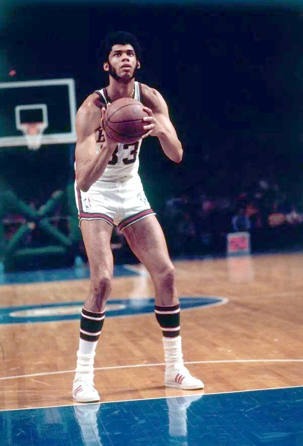 罗马2分优势领跑意甲，迪卡尼奥：真正的考验是强强对话（罗马2分优势登顶意甲，迪卡尼奥：强强对话才见真章）