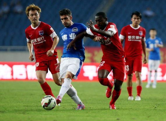 国安备战足协杯决赛，法比奥入选，韩佳奇随队助战，球队士气高昂。（国安冲刺足协杯决赛：法比奥入选名单，韩佳奇随队出征，士气正旺）