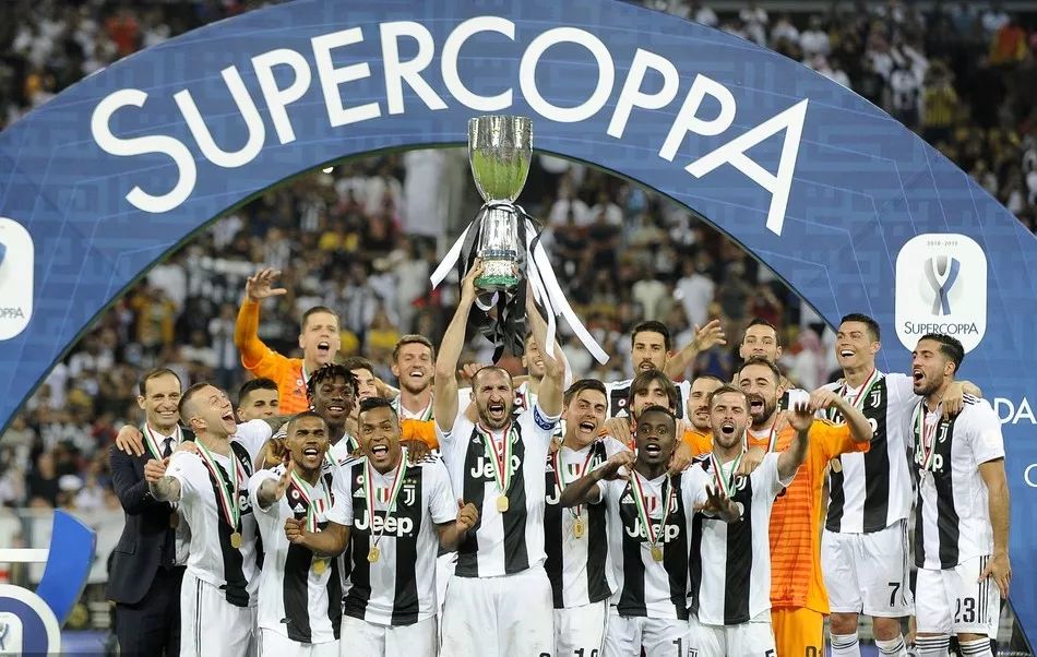 足球曝某豪门将出售队内三名老将，重建计划开启（足坛曝某豪门拟清洗三名老将，重建计划启动）