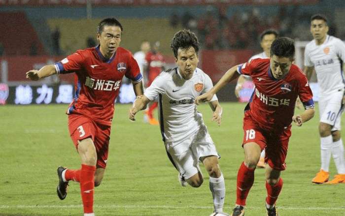 喀麦隆非洲杯大名单：姆伯莫领衔，巴索戈在列，奥纳纳无缘